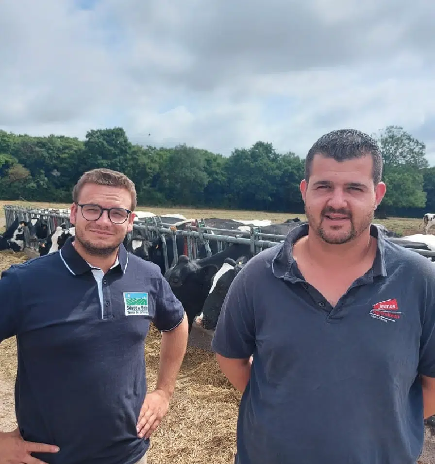 Francois ARNEAU & Antoine MADIER, éléveurs laitiers pour Sèvre & Belle